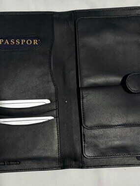 NWT WINN 6454 Leather Travel Organizer Wallet Passport & Removable Day Wallet
